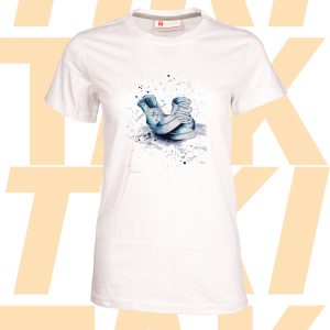 Tshirt white shoes